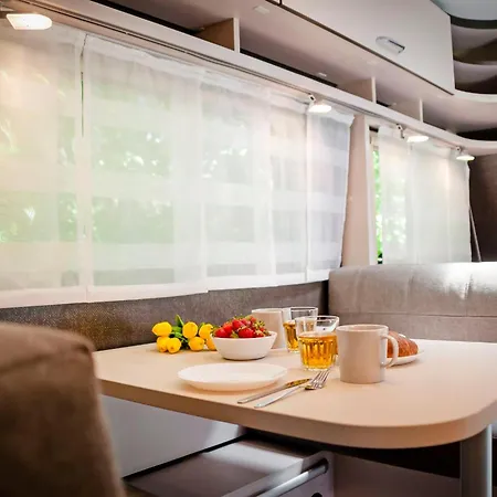Camping Bauer Caravan In Fkk Solaris