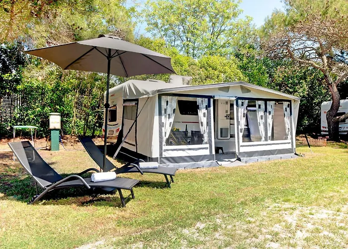Kemp Bauer Caravan In Fkk Solaris *