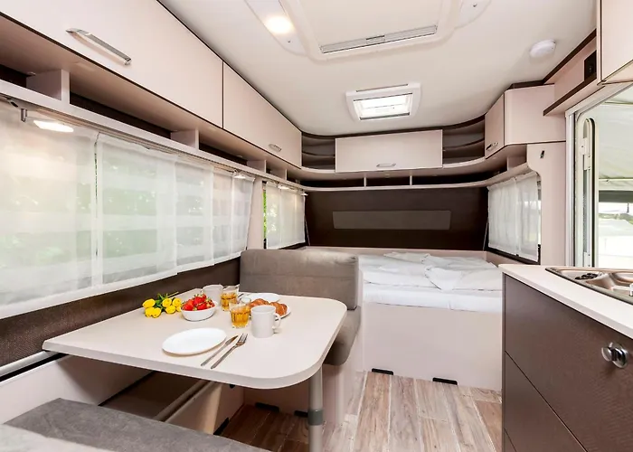 Bauer Caravan In Fkk Solaris Kemp Poreč