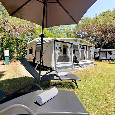 营地 Bauer Caravan In Fkk Solaris 波雷奇