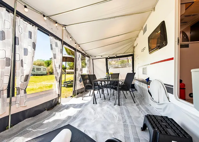 キャンプ場 Bauer Caravan In Fkk Solaris *