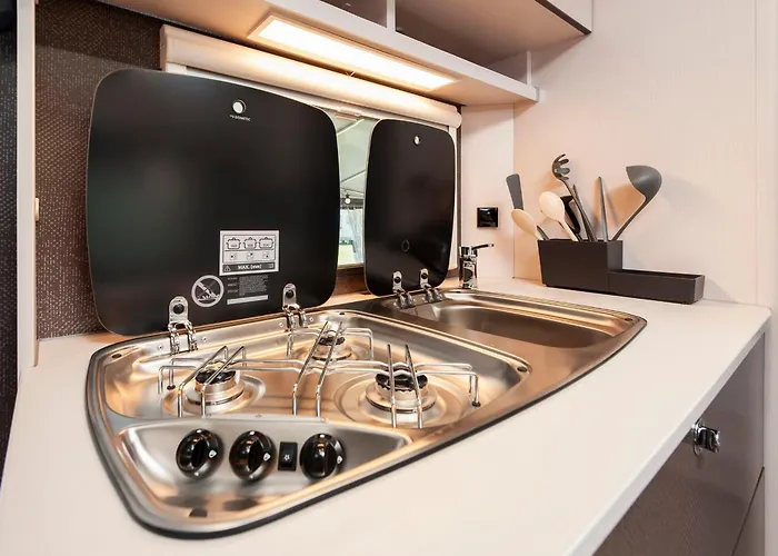 Bauer Caravan In Fkk Solaris キャンプ場 *