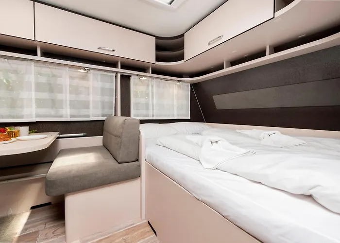 キャンプ場 Bauer Caravan In Fkk Solaris ポレッチ